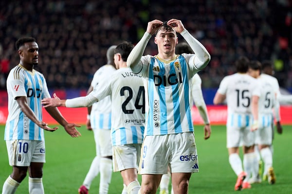 世界杯FIFA体育新闻：费德里科·维尼亚斯（Federico Viñas）将担任皇家奥维耶多队的首发球员。 /胡安·曼努埃尔·塞拉诺·阿尔塞/盖蒂图片社