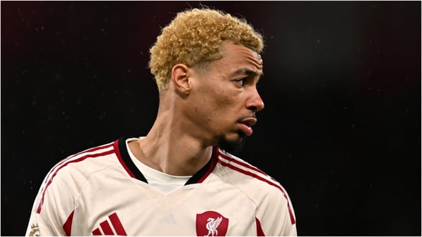 世界杯FIFA体育新闻:刚染成金发的雨果·埃基蒂克上场了半个多小时。/ 利物浦足球俱乐部/Getty Images