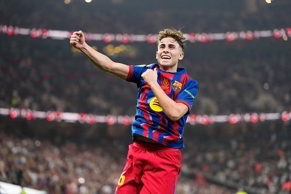 世界杯FIFA体育新闻：费尔明·洛佩斯状态正佳，是巴塞罗那队的关键球员。/ Jose Breton/Pics Action/NurPhoto/Getty Images