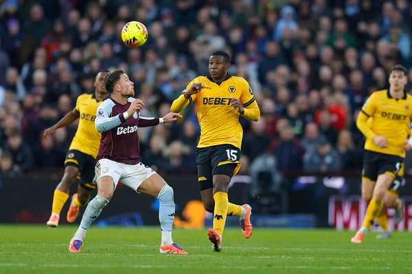 世界杯FIFA体育新闻：状态回升的狼队将力图阻挠阿斯顿维拉不太可能实现的挑战。/ Malcolm Couzens/Getty Images