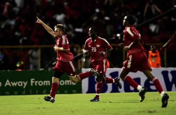 世界杯FIFA体育新闻：克里斯托弗·伯查尔，《特立尼达和多巴哥对阵巴林》，2005年，盖蒂图片社