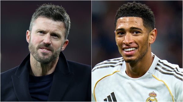 世界杯FIFA体育新闻:迈克尔·卡里克效力曼联以及裘德·贝林厄姆(右)成为今日八卦新闻的头条。/ Nigel French/Sportsphoto/Allstar/Diego Souto/Getty Images