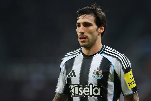 世界杯FIFA体育新闻：桑德罗·托纳利曾与阿森纳传出绯闻。/ James Gill/Danehouse/Getty Images