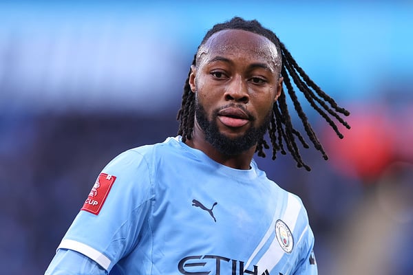 世界杯FIFA体育新闻：安托万·塞梅尼奥在曼彻斯特已经迅速进入状态。/ Robbie Jay Barratt/AMA/Getty Images