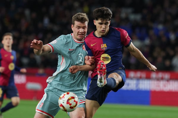 世界杯FIFA体育新闻：上赛季半决赛，巴萨对阵马德里竞技。 /路易斯基因/法新社/盖蒂图片社