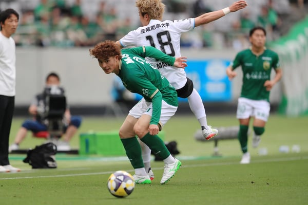 世界杯FIFA体育新闻：谷口博人代表东京绿茵对阵湘南。