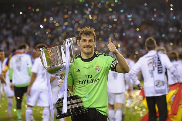 世界杯FIFA体育新闻:伊克尔·卡西利亚斯为皇家马德里树立了门将的标杆。/ Denis Doyle/Getty Images