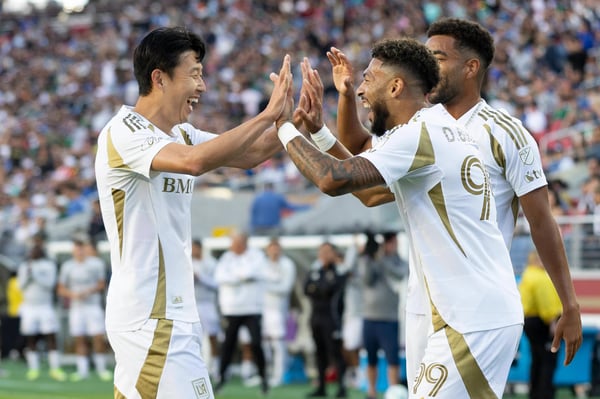 世界杯FIFA体育新闻：美国职业足球大联盟：洛杉矶FC对阵圣何塞地震