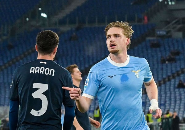 世界杯FIFA体育新闻：拉齐奥在夏季转会窗口期间受到转会禁令的限制。/ Silvia Lore/Getty Images