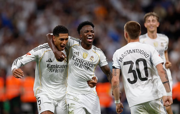 世界杯FIFA体育新闻：皇家马德里的边缘攻击手们肩负着重大的使命。/ Helios de la Rubia/皇家马德里/Getty Images