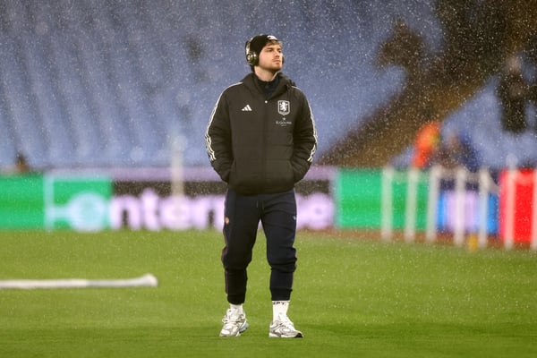 世界杯FIFA体育新闻：埃利奥特依然被冷落。/ Darren Staples/AFP via Getty Images