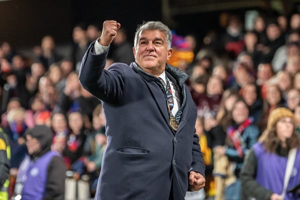 世界杯FIFA体育新闻：琼·拉波尔塔正计划迅速重返岗位。/ Luciano Lima/Getty Images