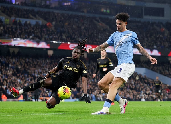 世界杯FIFA体育新闻：尼科·奥莱利表现出色，攻守兼备。/ Lee Parker/CameraSport/Getty Images