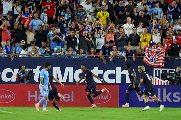 世界杯FIFA体育新闻：亚历克斯·弗里曼 美国