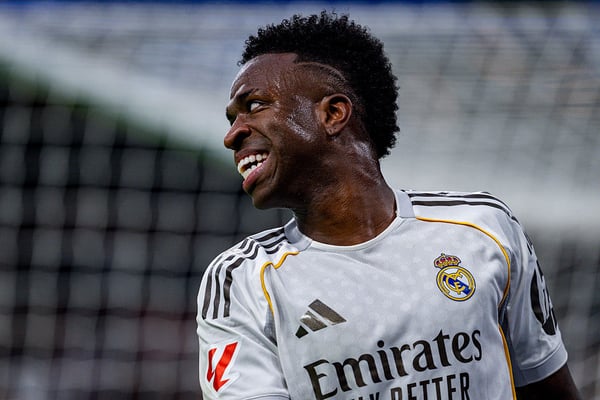 世界杯FIFA体育新闻：维尼修斯·儒尼奥尔结束禁赛回归。/ Alberto Gardin/NurPhoto/Getty Images