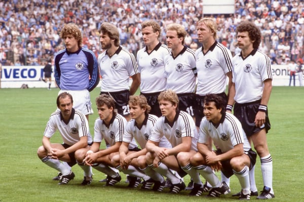 世界杯FIFA体育新闻：1982年世界杯西德队对阵阿尔及利亚队