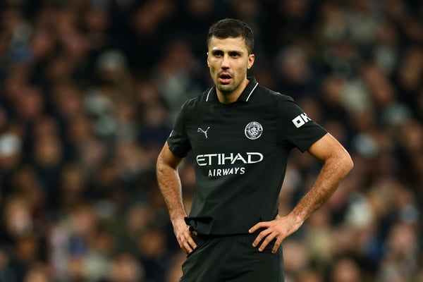 世界杯FIFA体育新闻：曼城必须找到罗德里的接班人。/ Chris Brunskill/Fantasista/Getty Images