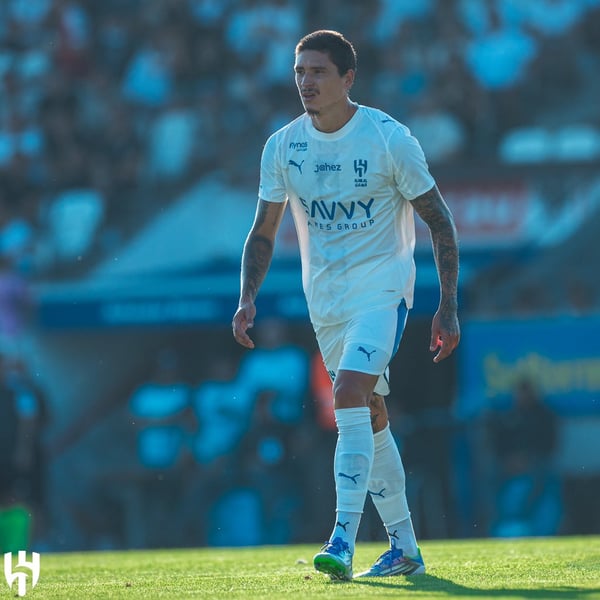 世界杯FIFA体育新闻：努涅斯在中东举步维艰。/ Al Hilal / X.