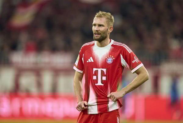 世界杯FIFA体育新闻：康拉德·莱默在右后卫位置上实现了自我重塑。/ EyesWideOpen/Getty Images