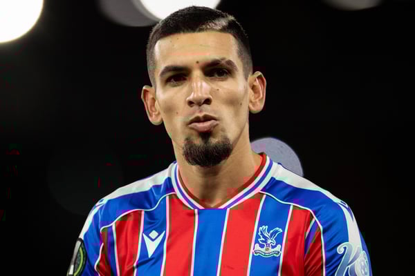 世界杯FIFA体育新闻：丹尼尔·穆尼奥斯的事业发展迅速。/ Sebastian Frej/Getty Images