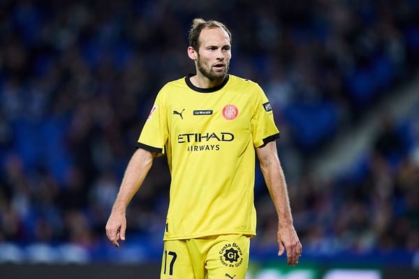 世界杯FIFA体育新闻:老将戴利·布林德将坐镇赫罗纳的后防线。/ Juan Manuel Serrano Arce/Getty Images