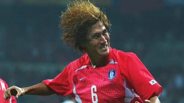 世界杯FIFA体育新闻：2002_D_Yoo_2-0_KOR_POL