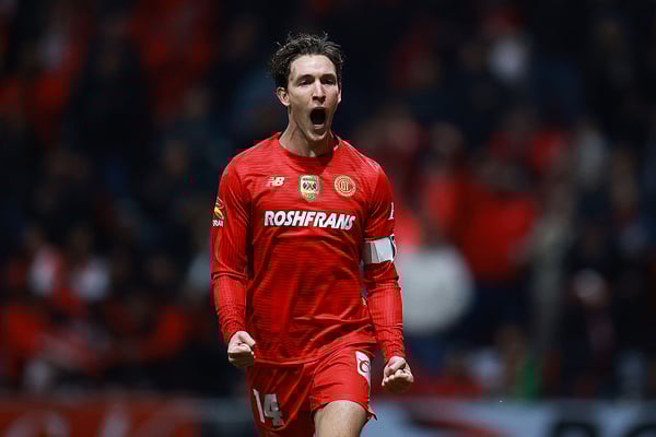 世界杯FIFA体育新闻:马塞尔·鲁伊斯在托卢卡队表现出色。/ Manuel Velasquez/Getty Images