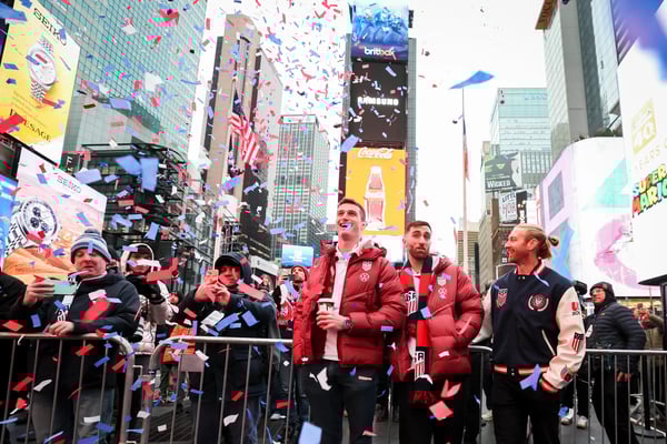 世界杯FIFA体育新闻：马特·弗里斯在纽约参加世界杯抽签仪式