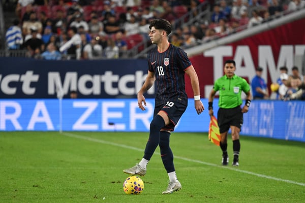 世界杯FIFA体育新闻:马克斯·阿尔夫斯滕已成为毛里西奥·波切蒂诺麾下的关键球员。/霍华德·史密斯/ISI图片社/美国足球协会/盖蒂图片社