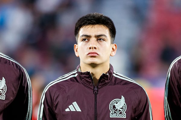 世界杯FIFA体育新闻:吉尔伯托·莫拉 (Gilberto Mora) 曾为 El Tri 成年队出场七次。 /马丁丰塞卡/欧亚体育图片/盖蒂图片社