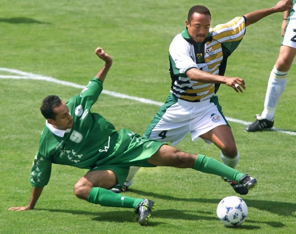 世界杯FIFA体育新闻：萨米·阿尔·贾贝尔和威廉·杰克逊在1998年FWC比赛