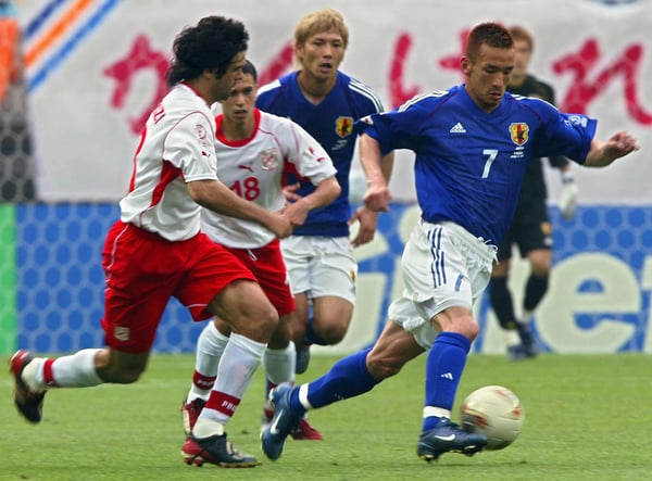 世界杯FIFA体育新闻：2002 年 FWC 中田秀俊对阵突尼斯