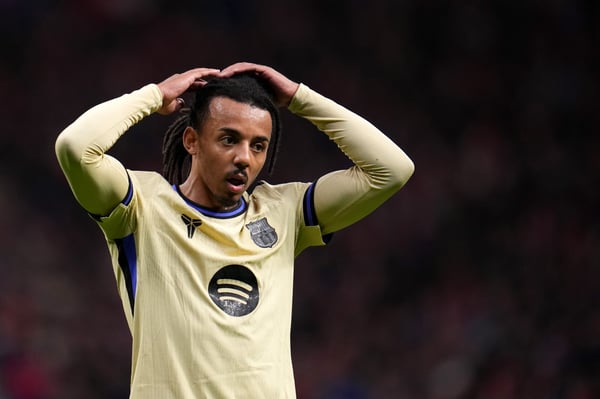 世界杯FIFA体育新闻：有传闻称朱尔斯·孔德可能离开巴塞罗那。/ Aitor Alcalde Colomer/Getty Images