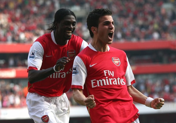 世界杯FIFA体育新闻：塞斯克·法布雷加斯（右）是阿森纳队的进攻核心。/ CHRIS YOUNG/AFP/Getty Images