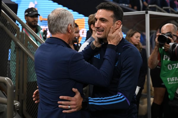 世界杯FIFA体育新闻：迪迪埃·德尚和莱昂内尔·斯卡洛尼