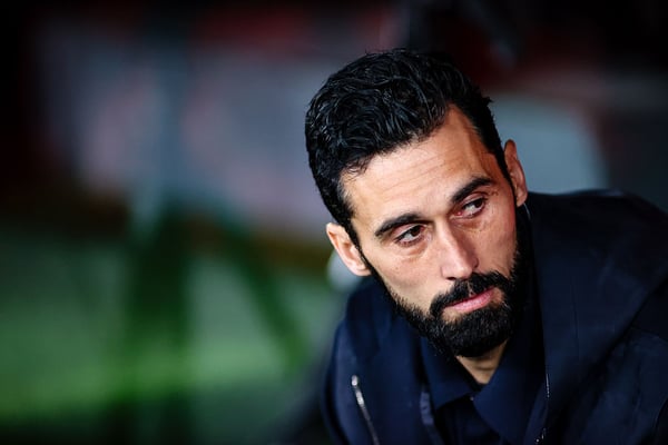 世界杯FIFA体育新闻：阿尔瓦罗·阿韦洛亚必须让他的球队做好面对本菲卡的准备。 /托比昂·坦德/DeFodi Images/DeFodi/Getty Images