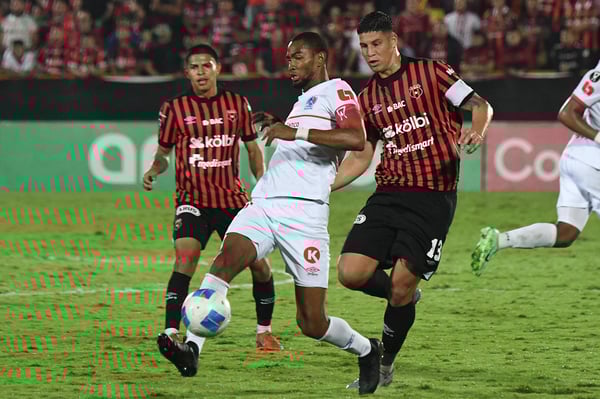 世界杯FIFA体育新闻：奥林匹亚的杰里·本特森