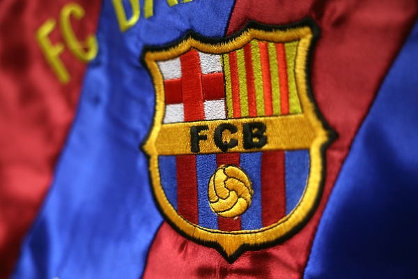 世界杯FIFA体育新闻：巴塞罗那可能正处于转型期。/迈克尔·里根/欧足联/盖蒂图片社