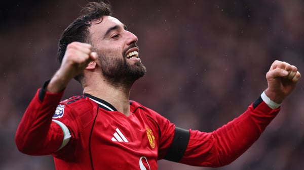 世界杯FIFA体育新闻：布鲁诺·费尔南德斯本赛季在曼联的表现堪称最佳。/ Robbie Jay Barratt-AMA/Getty Images