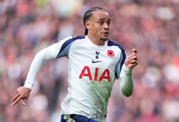 世界杯FIFA体育新闻：哈维·西蒙斯将于2025年夏天加盟托特纳姆热刺。/ Marc Atkins/Getty Images