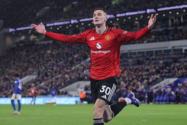 世界杯FIFA体育新闻:本杰明·塞索是周一晚比赛的制胜功臣。/ James Gill/Danehouse/Getty Images