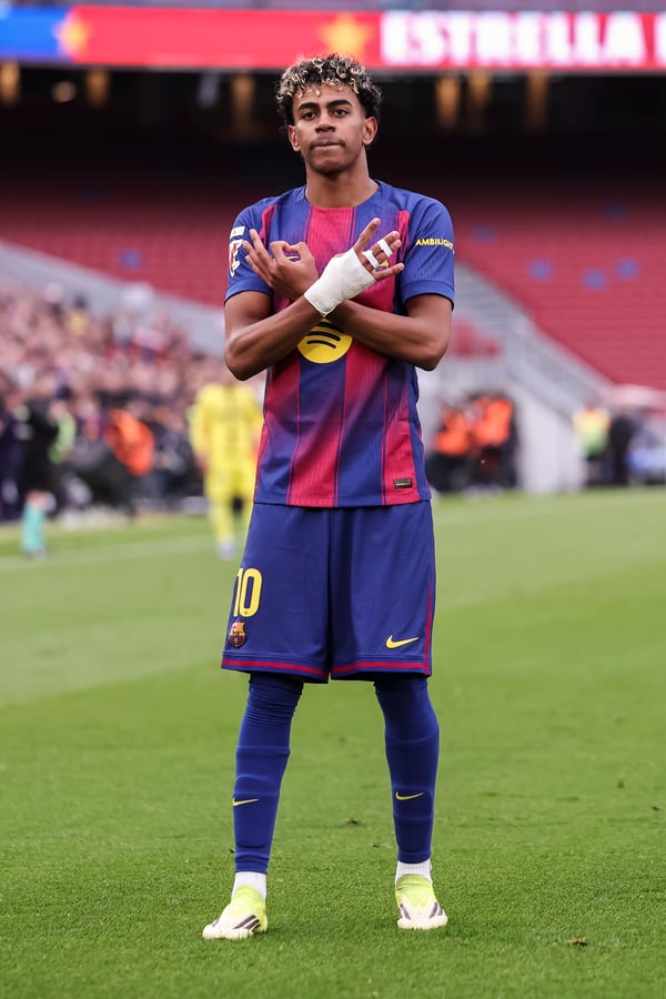 世界杯FIFA体育新闻:自新年以来,亚马尔的球技突飞猛进。/ Javier Borrego/Europa Press/Getty Images