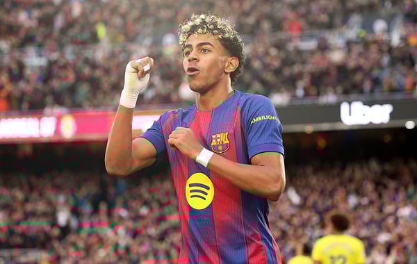 世界杯FIFA体育新闻:拉明·亚马尔年纪轻轻就不断打破纪录。/ Joan Valls/Urbanandsport/NurPhoto/Getty Images