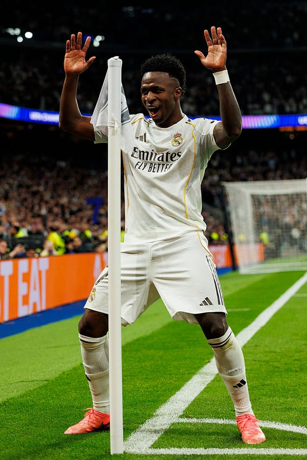 世界杯FIFA体育新闻:维尼修斯·儒尼奥尔最近状态不错。/ Maciej Rogowski/Eurasia Sport Images/Getty Images