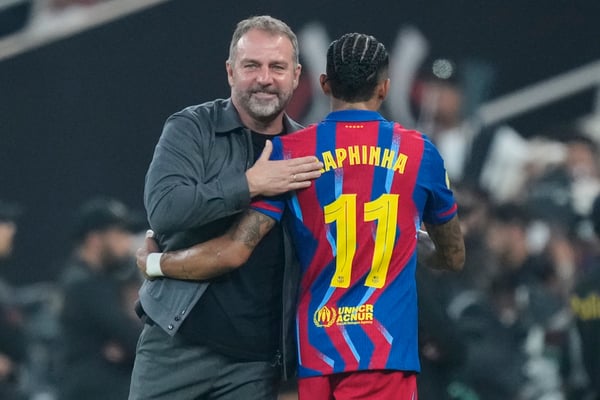 世界杯FIFA体育新闻：汉斯·弗里克曾多次表示他爱上了巴塞罗那。/ Jose Breton/Pics Action/NurPhoto/Getty Images