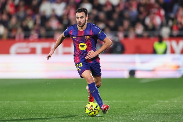 世界杯FIFA体育新闻:埃里克·加西亚将缺席第二回合比赛。/ Judit Cartiel/Getty Images