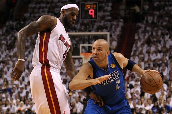 世界杯FIFA体育新闻：杰森·基德驾驶着勒布朗·詹姆斯