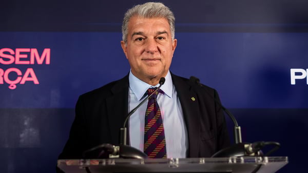 世界杯FIFA体育新闻:胡安·拉波尔塔再次成为巴塞罗那俱乐部主席候选人。/ Javier Borrego/Europa Press/Getty Images