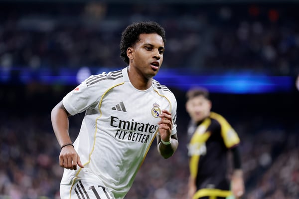 世界杯FIFA体育新闻：罗德里戈重回替补席。/ Maria Gracia Jimenez/Soccrates/Getty Images