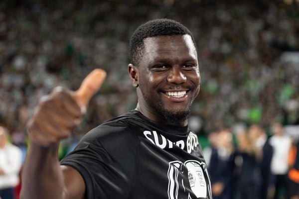 世界杯FIFA体育新闻：迪奥曼德是一名实力强劲的后卫。/ IMAGO/ZUMA Press Wire